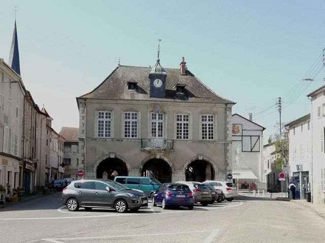 Valorisation des espaces publics du centre de V&eacute;zelise